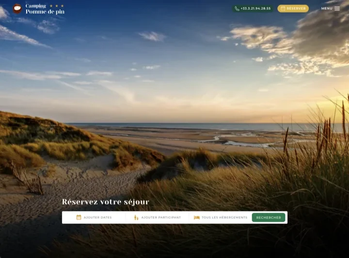 Capture du site Camping Pomme de Pin après refonte complète, reportage photo des mobil-homes, tracking maison et stratégie SEO 2026